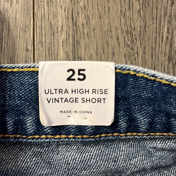 Ultra High Rise Vintage Jean shorts - Picture 4 of 4